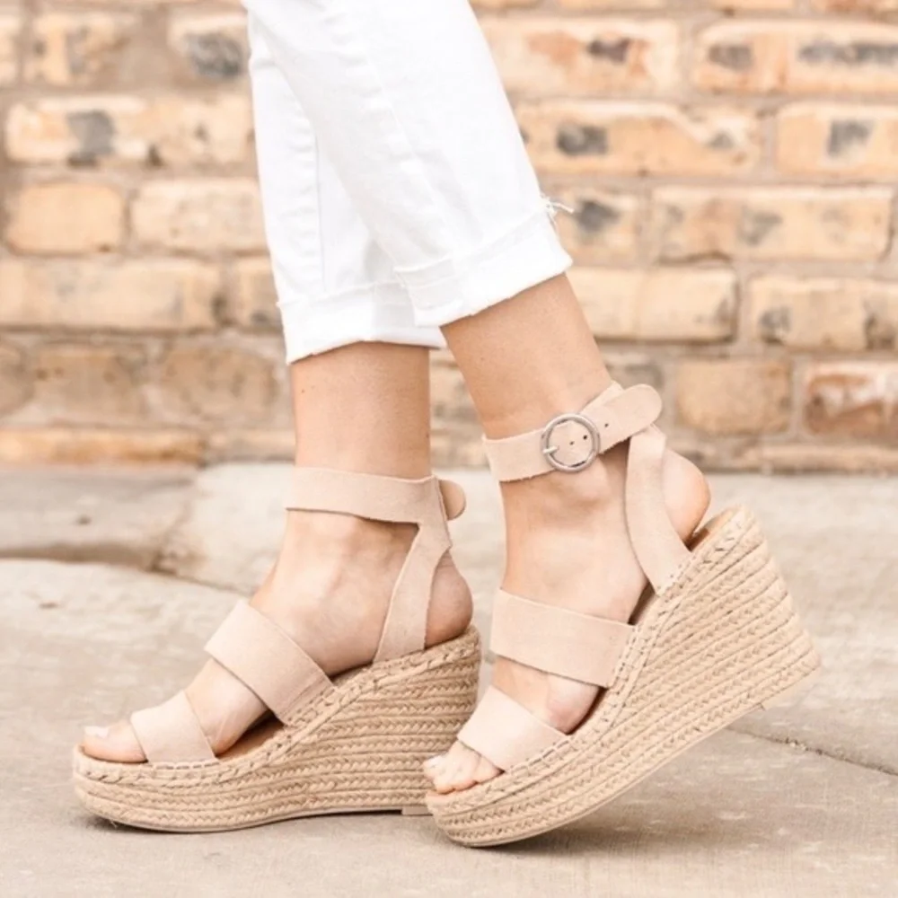Dolce Vita Beige Shae Suede Espadrille Platform Wedge Heel Strappy Sandal EUC 9